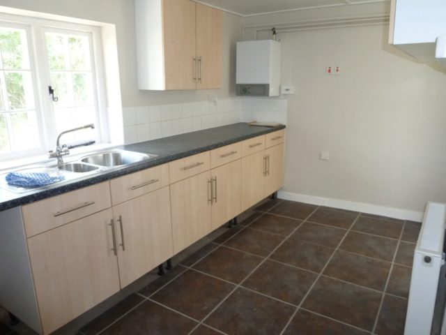  Image of 2 bedroom Cottage to rent in Dean Lane End Rowland